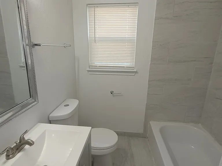 3220 Casino Dr — Photo 8