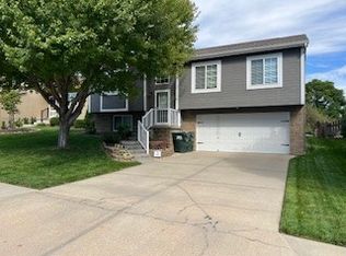 17206 Spaulding St, Omaha, NE 68116