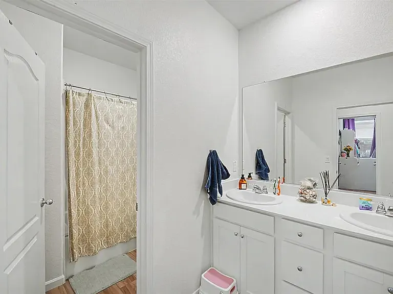 6518 Arena Way — Photo 10