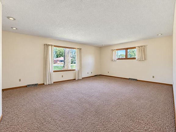 4th image of 3213 5th Ave N