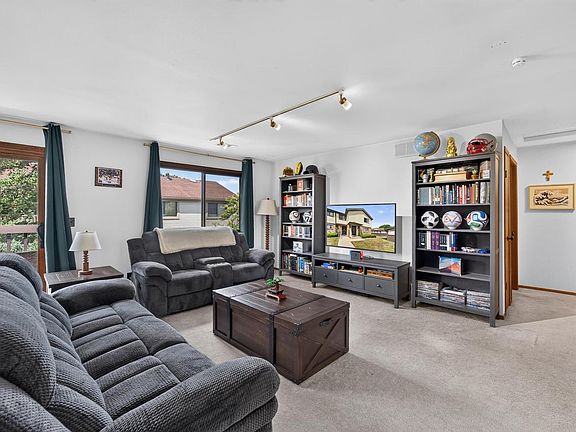 3rd image of 5728 Cambridge CIRCLE #8