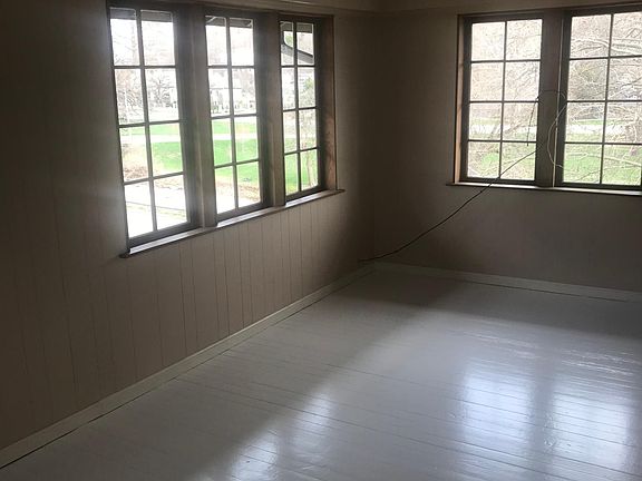 4th image of 1116 Ward Pkwy #2