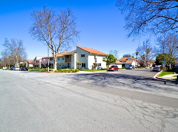 5th image of 257 Green Heath Pl