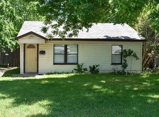 426 NE 32nd St, Grand Prairie, TX 75050