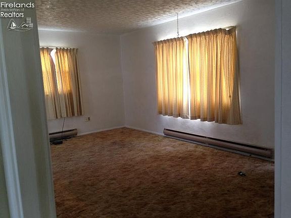 2nd image of 314 Oaklawn Ave