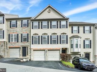 2705 Steeple Chase Dr, York, PA 17402