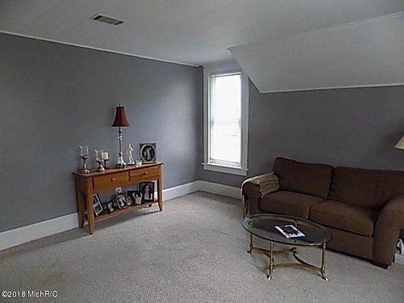 3rd image of 709 Clinton Ave APT 2