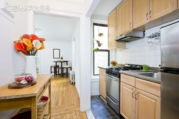 Sold by Compass | media 2