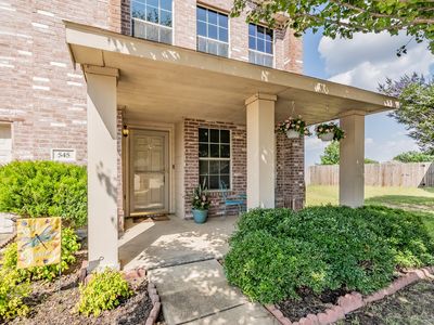 545 Crystal Springs Dr, Fort Worth, TX, 76108