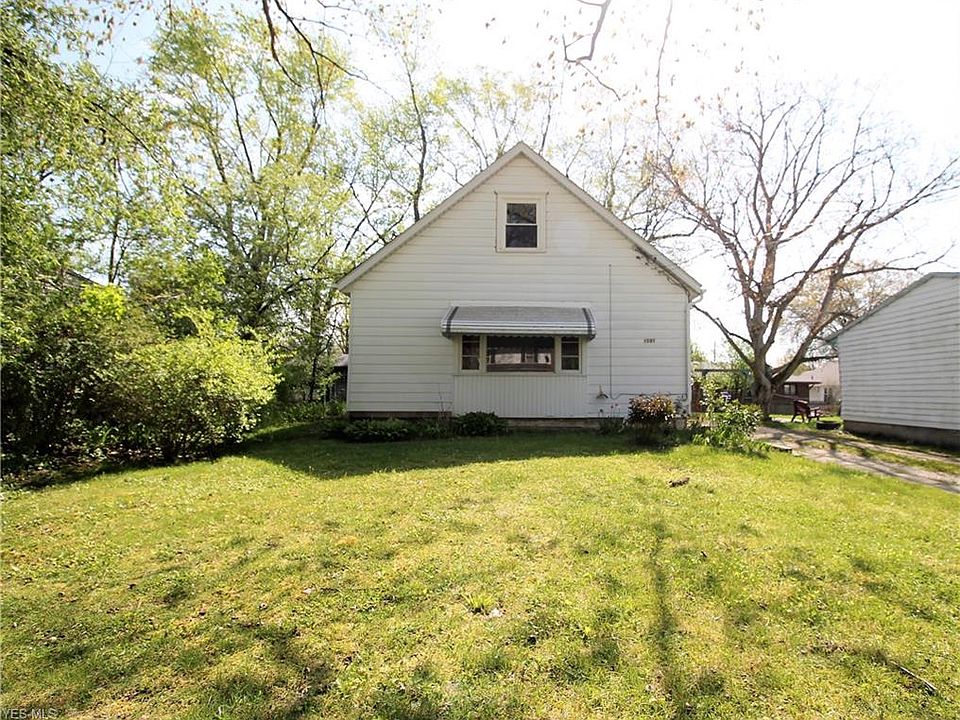 1st image of 1581 7th St