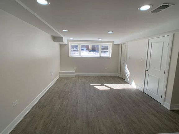 5th image of 3306 W Cullom Ave