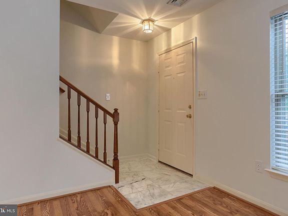 3rd image of 1266 Hunters Ridge Dr