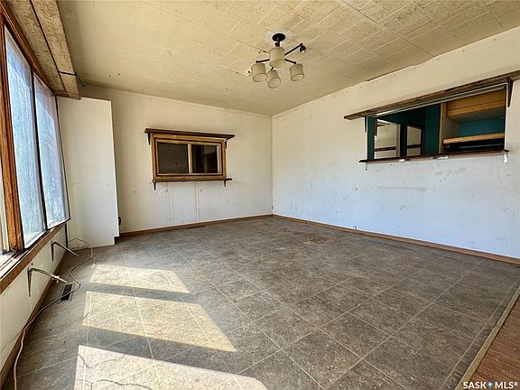 2nd image of 407 Broad Street