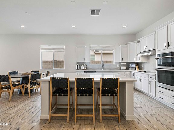 4th image of 1389 E LA FORTUNA Court