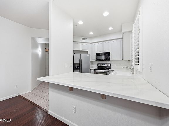 4th image of 4200 N 82nd Street #1013