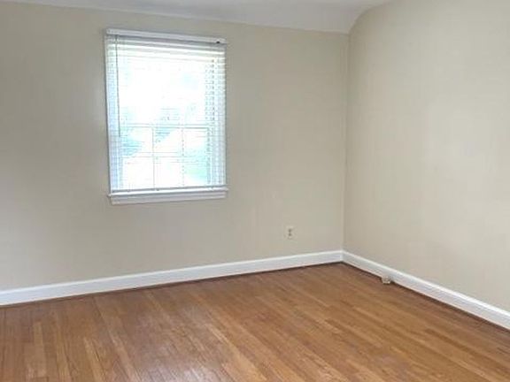 4th image of 4408 Glenridge St