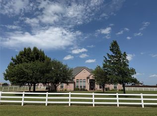 1009 Summerlin Dr, Granbury, TX 76048