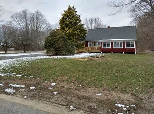 147 Olenick Rd, Lebanon, CT 06249