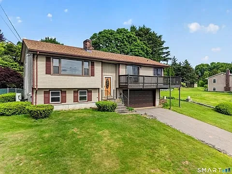 3 bed, 2816 sqft, $1,000 — Photo 2