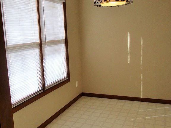5th image of 5955 Willow Brook Ct