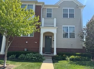 28022 Hopkins Dr #156, Novi, MI 48377