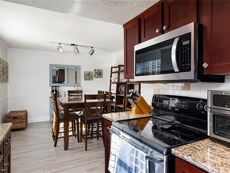 6900 Roswell Rd #3-E — Photo 15