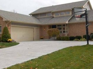 5599 Lynx Dr, Westerville, OH 43081