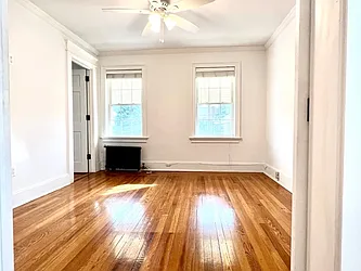 Rented by Zikos Realty Services