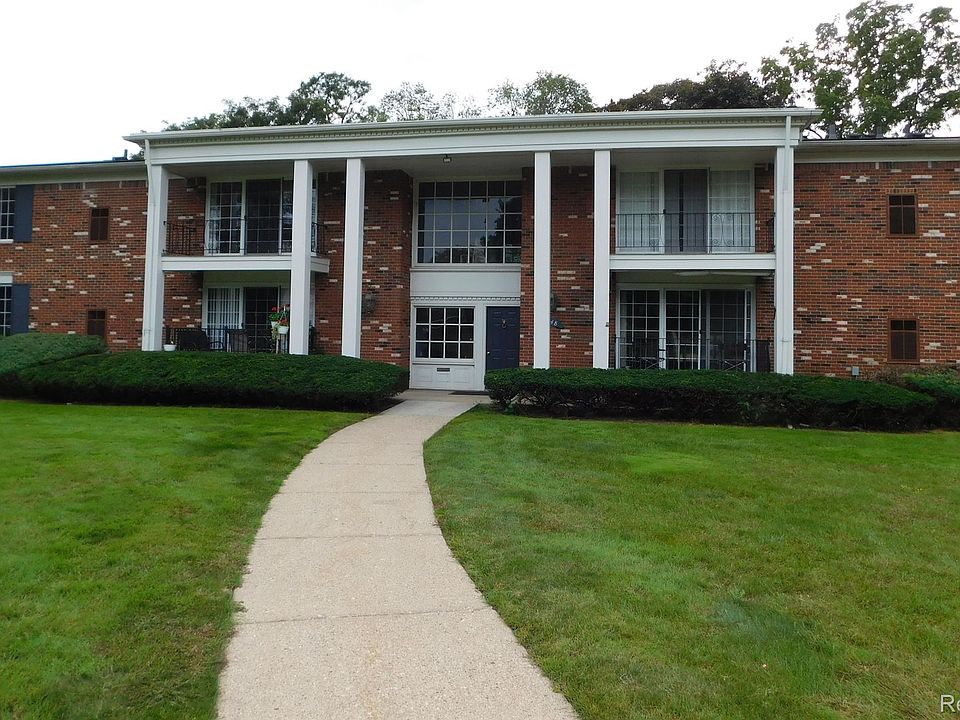 1st image of 448 Fox Hills Dr S APT 5