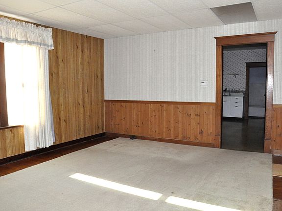 3rd image of 616 S Illinois St