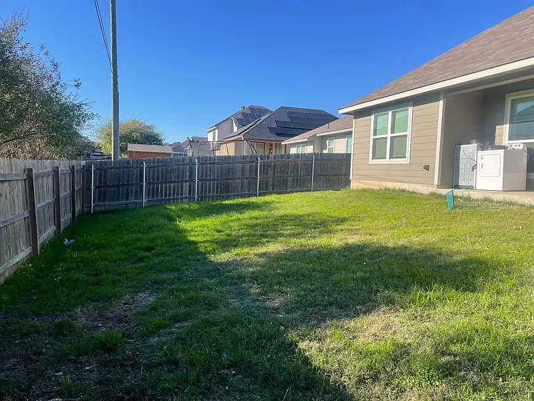 7809 Montclair Dr — Photo 18