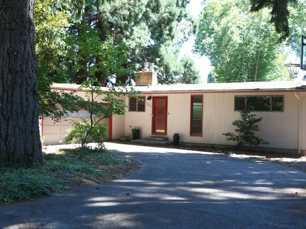 3240 NW Elmwood Dr, Corvallis, OR 97330
