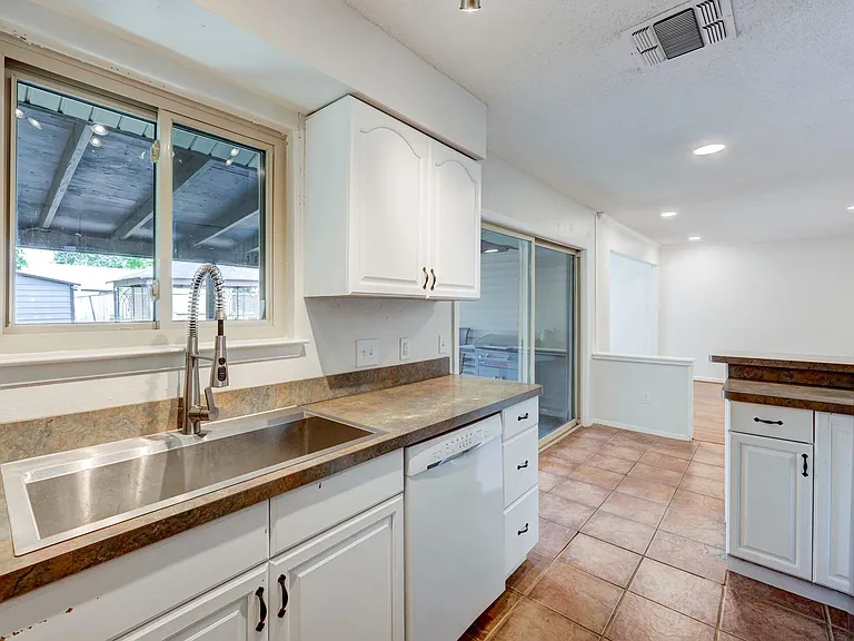 7120 Carwill Dr — Photo 10