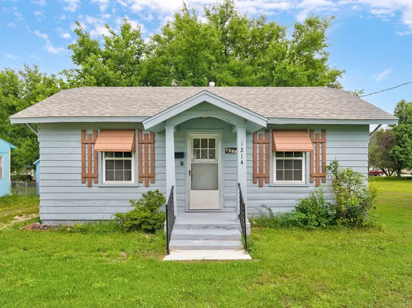 1214 S Market Street, Mt Vernon, MO 65712