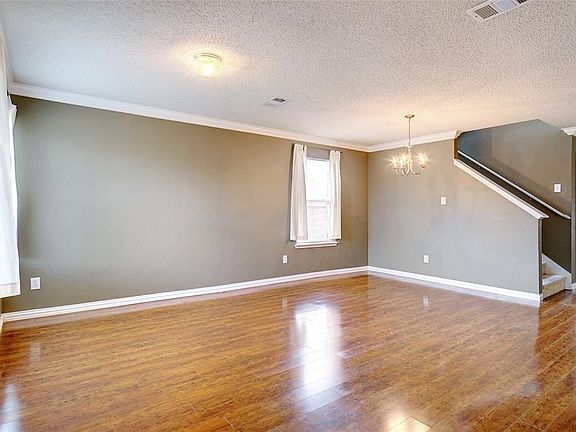 4th image of 608 Jewelflower Dr