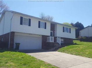 305 Rolling Mdws, Scott Depot, WV 25560