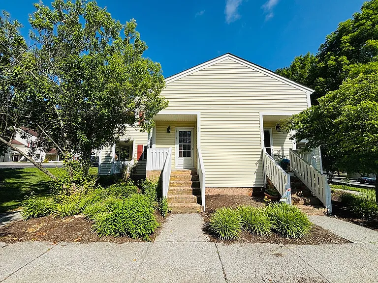 108 Chowning Pl — Photo 1