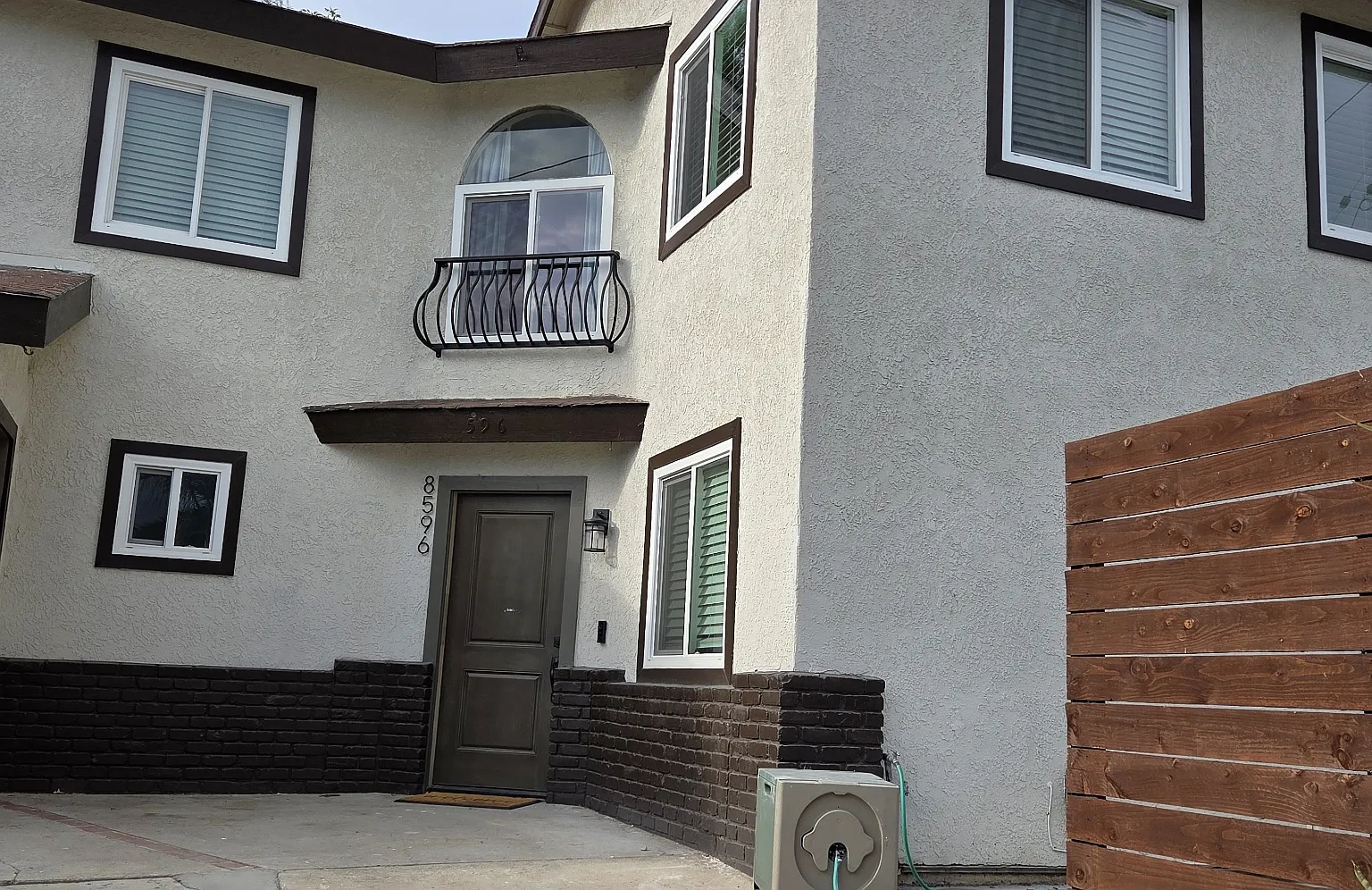 Magnolia Ave, Orange — Photo 1