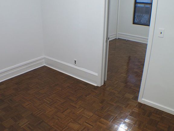 5th image of 407 E 90th St APT 11