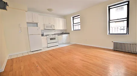 Rented by Manhattan Realty Group