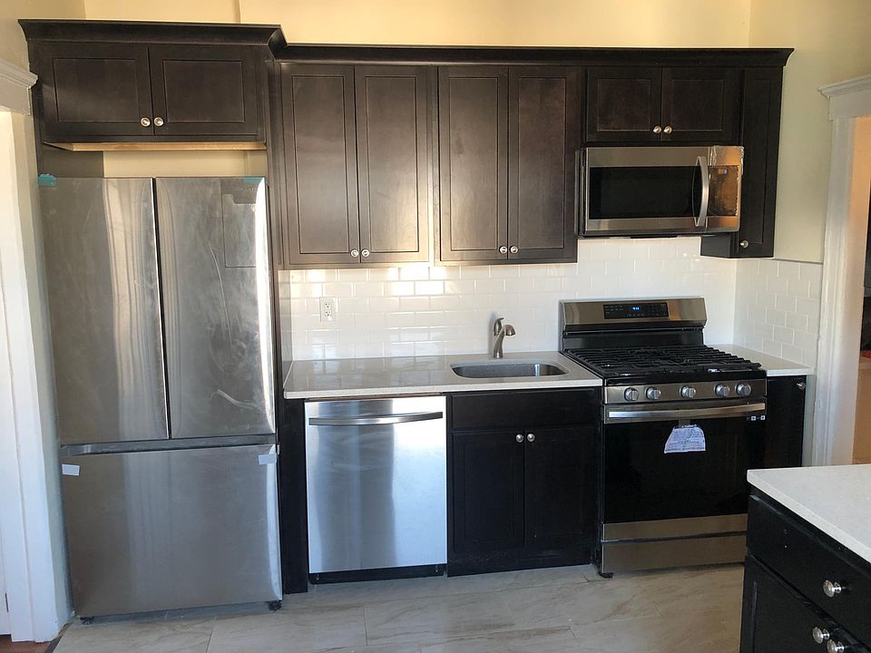 1st image of 400 Bradford St Floor 2