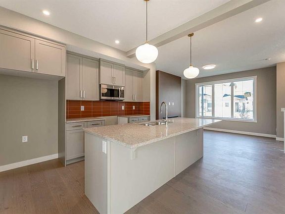 5th image of 279 N Waterford Hts
