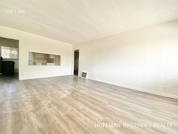 3rd image of 2743 Waverly Dr #1A