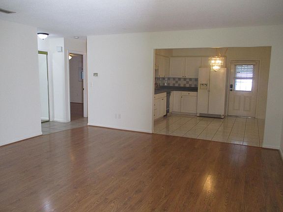 3rd image of 355 NE Crystal St #A