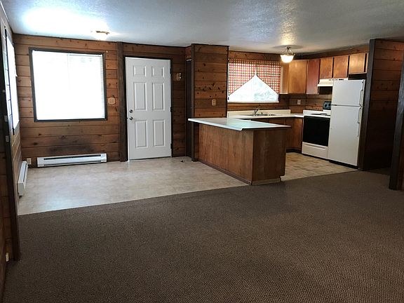 3rd image of 21522 Marine Dr Unit A