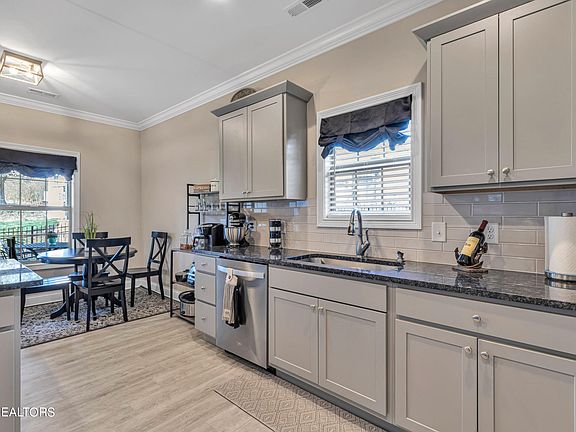 4th image of 10101 Songbird Ln