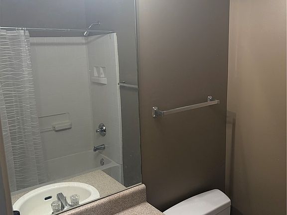 5th image of 1010 Lee Road 134
