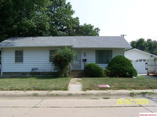 1421 Hoyt St, Beatrice, NE 68310
