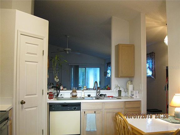 5th image of 4126 Forest Island Dr