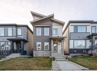 2126 209a St NW, Edmonton, AB T6M3A3